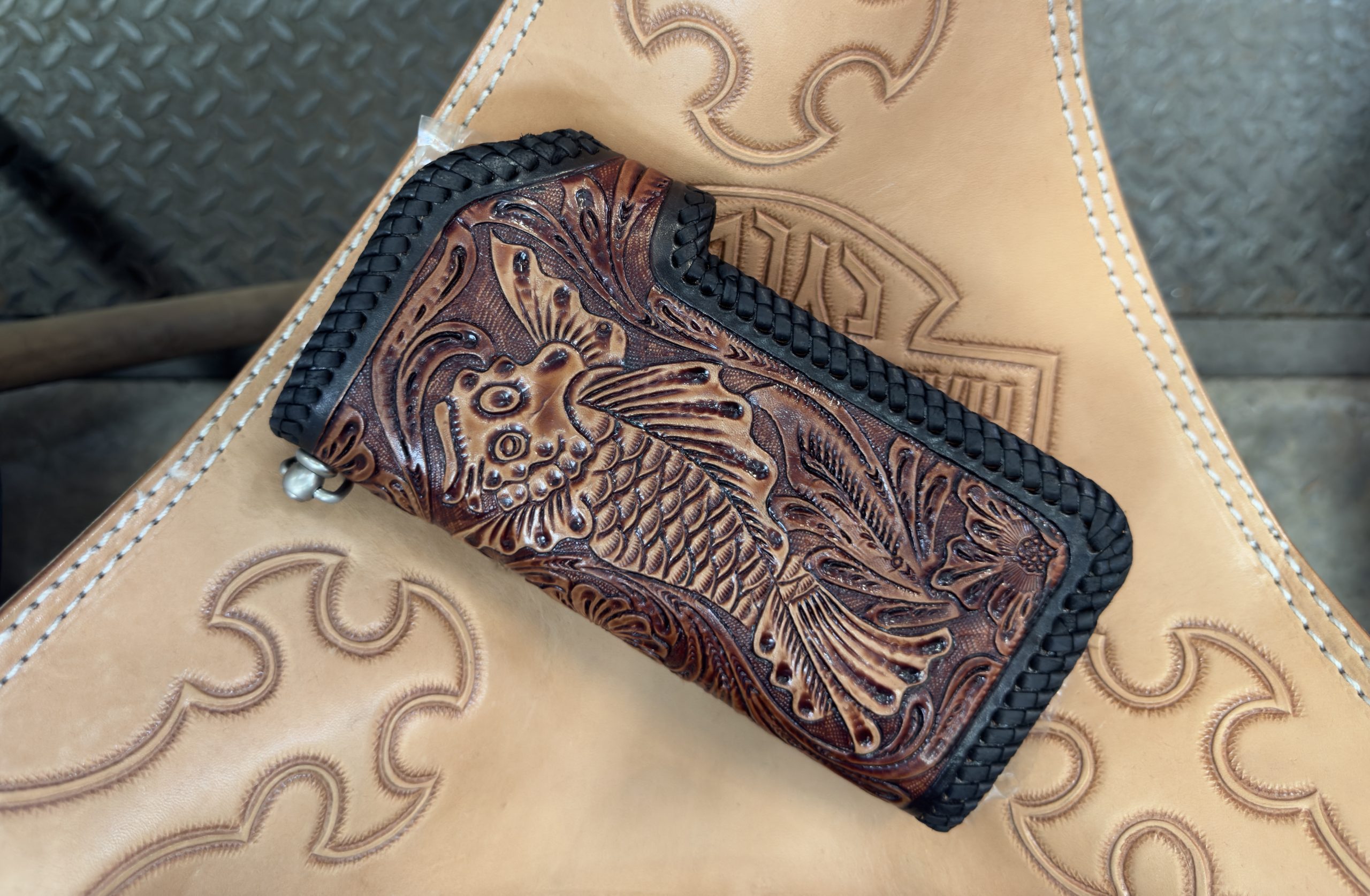 安物買いのリスク｜カービング財布選びの失敗談と正しい選び方