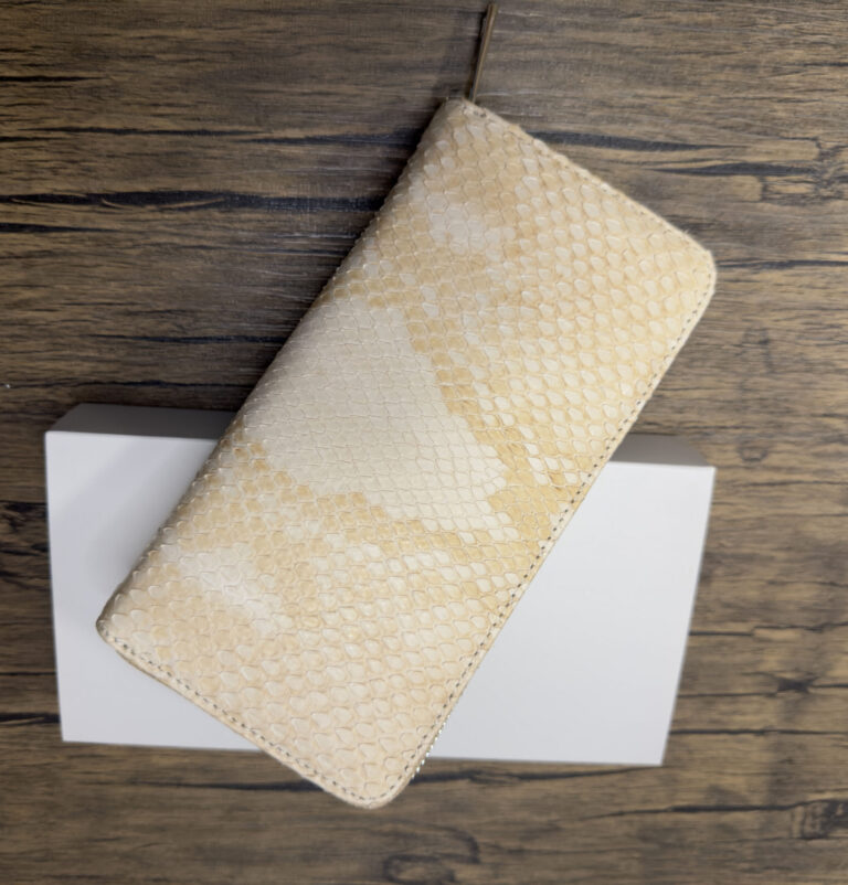 本場タイ製パイソンレザー長財布