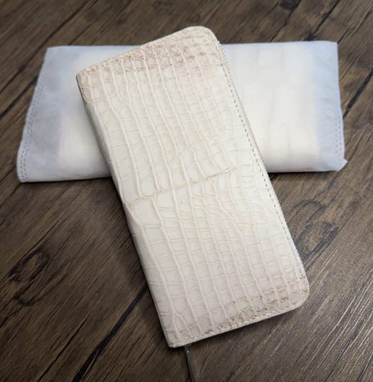 【希少】ヒマラヤクロコ 長財布 クロコダイル 鰐革 フラップ ホワイト系 bcfc585853fbd8752c31eb95944825
